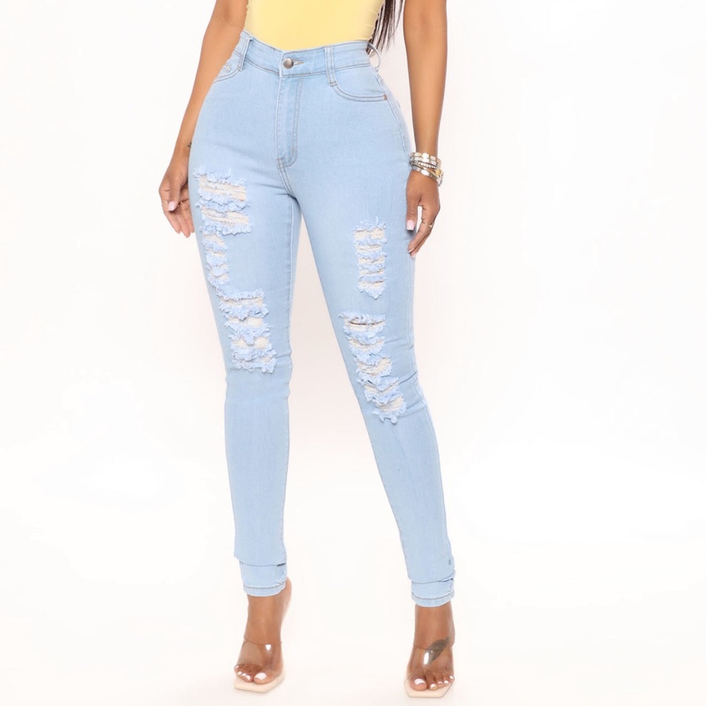 Fashion Nova Drive to the ocean Light blue wash jeans